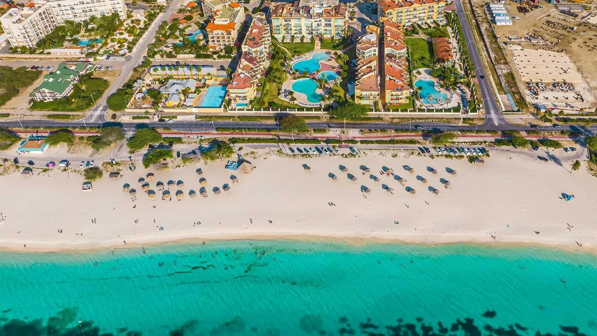 Casa de Férias Beachfront - Emerald View 1Br Condo - P314 Palm Beach Aruba