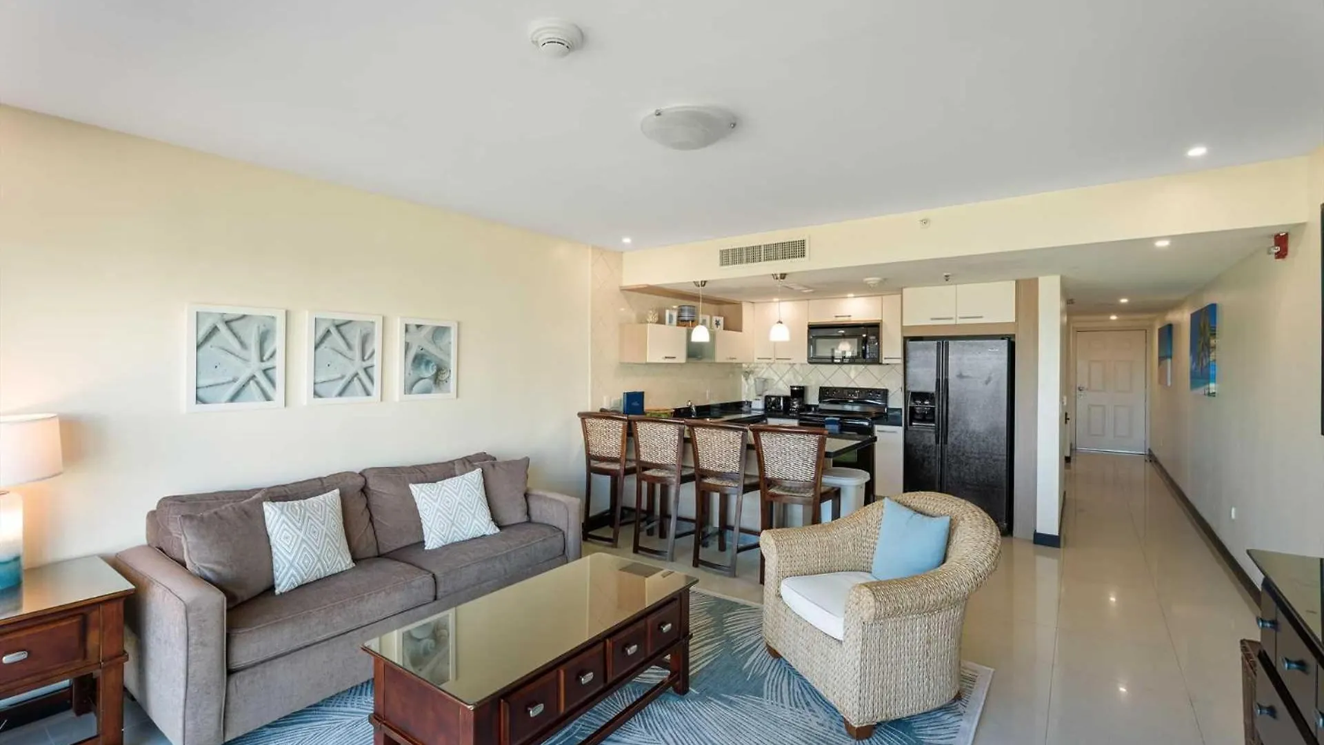 Beachfront - Emerald View 1Br Condo - P314 Palm Beach