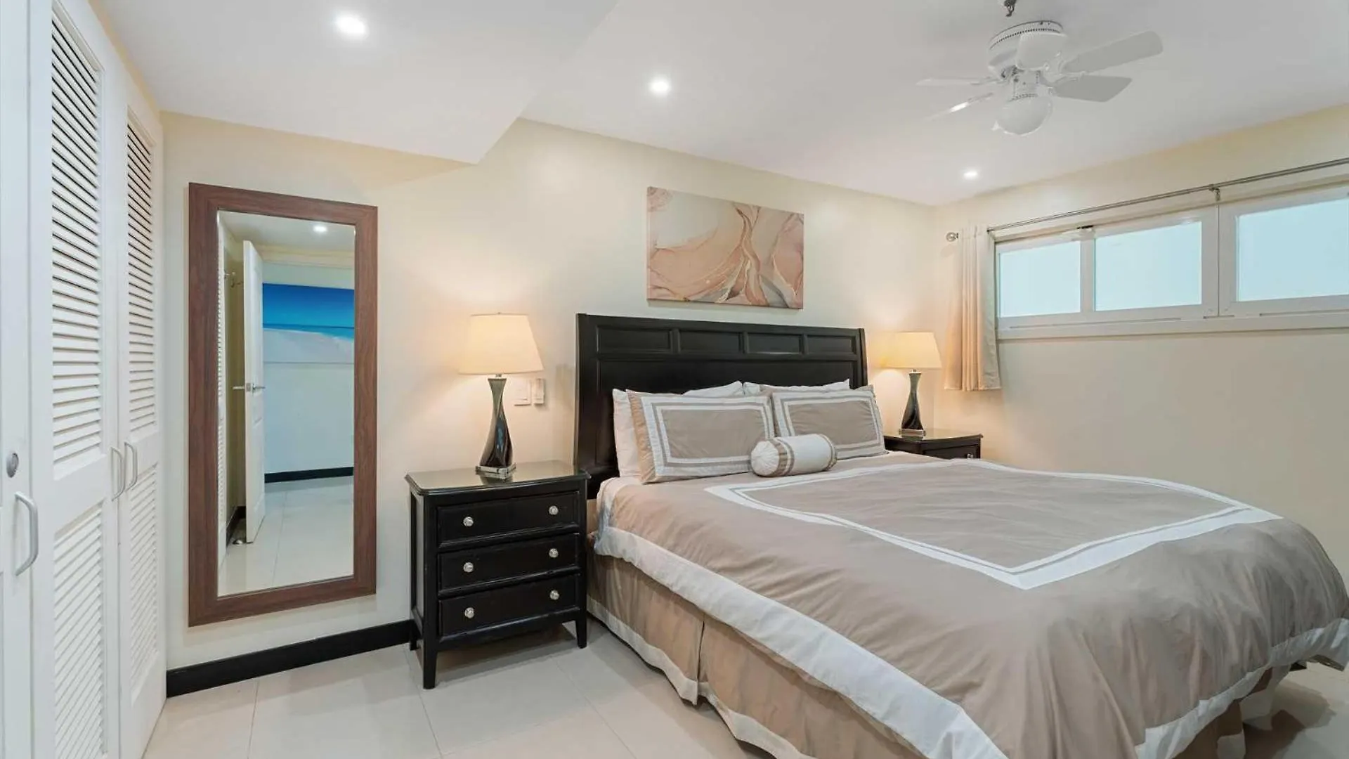 Beachfront - Emerald View 1Br Condo - P314 Palm Beach 0*,  Aruba