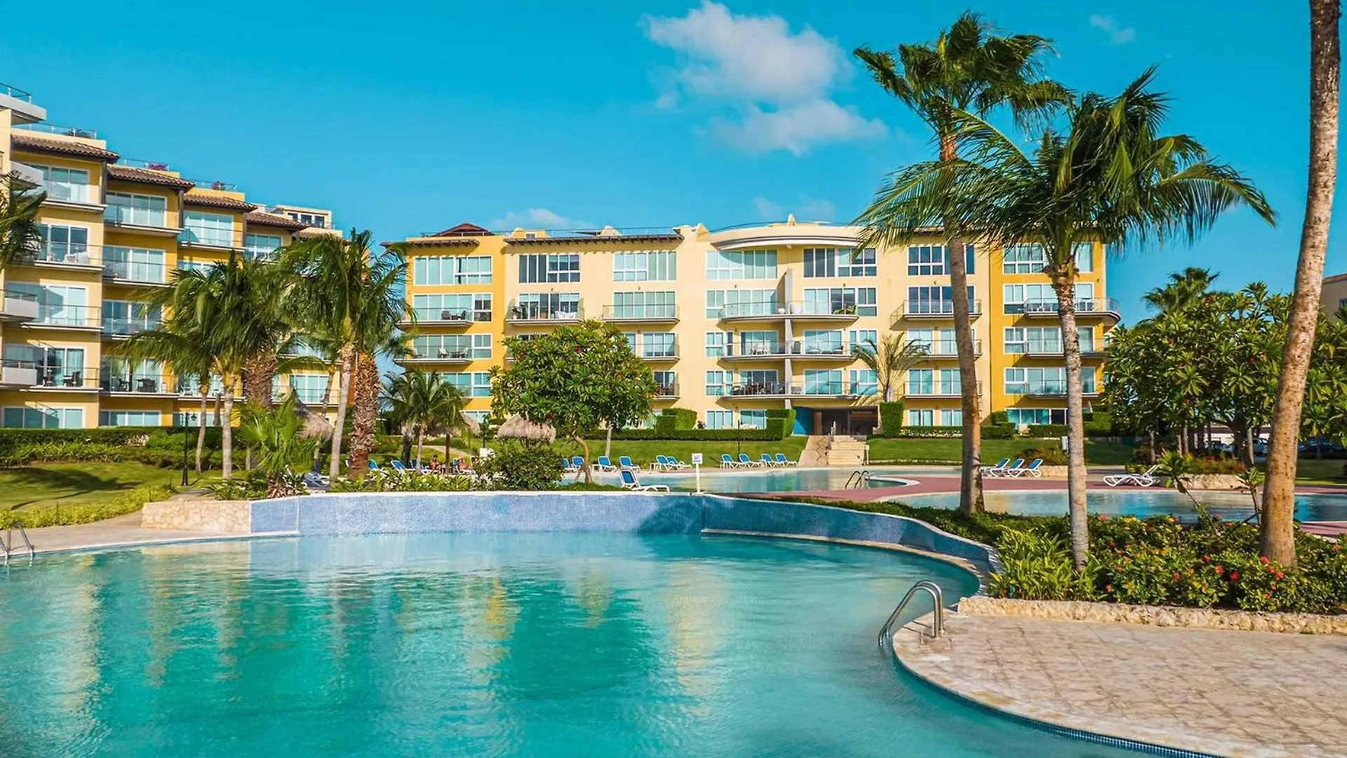 Beachfront - Emerald View 1Br Condo - P314 Palm Beach Aruba